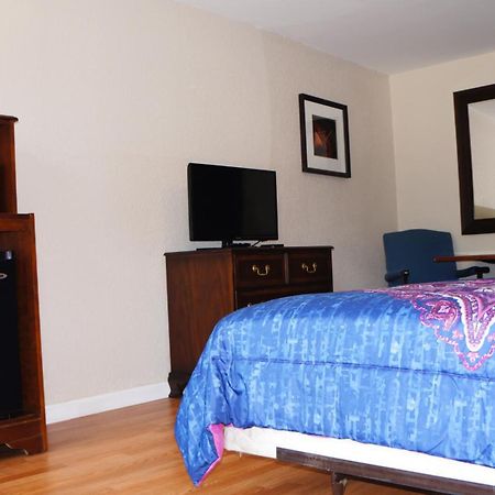 Classic Motor Lodge Providence - West Greenwich エクステリア 写真