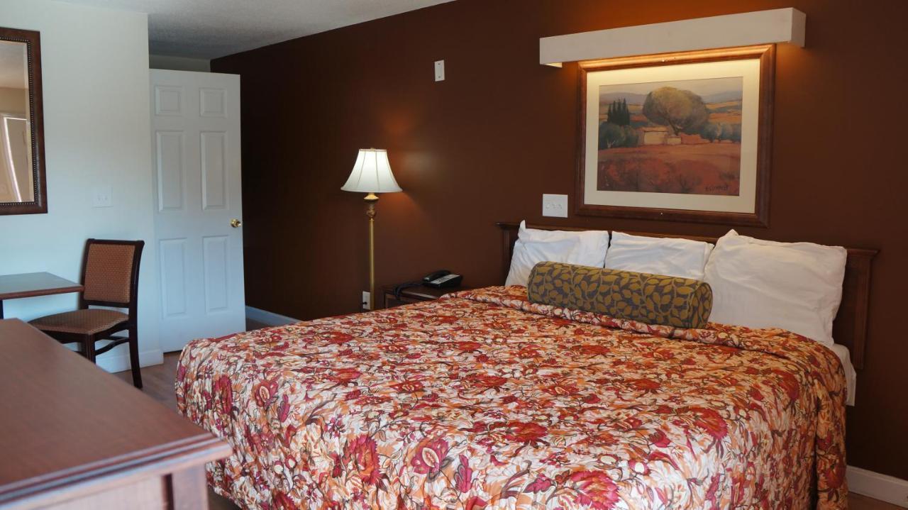 Classic Motor Lodge Providence - West Greenwich エクステリア 写真